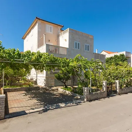 Ella Διαμέρισμα