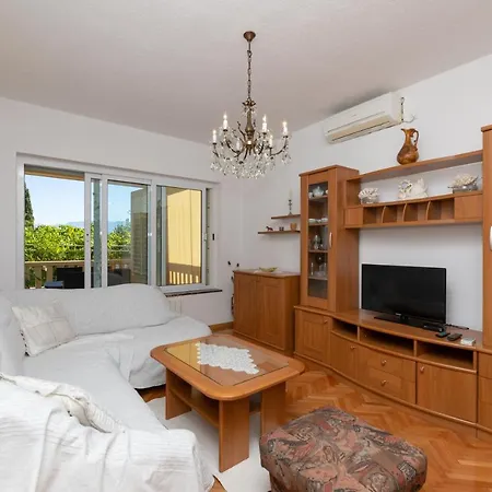 Ella Διαμέρισμα Supetar