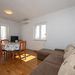 Ella Apartament Supetar