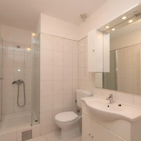 Апартаменты Ella *